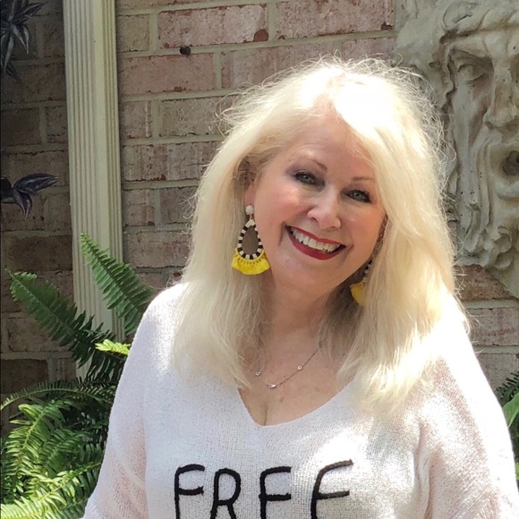 Meet your Posher, Kitty - Picture 1 of 1